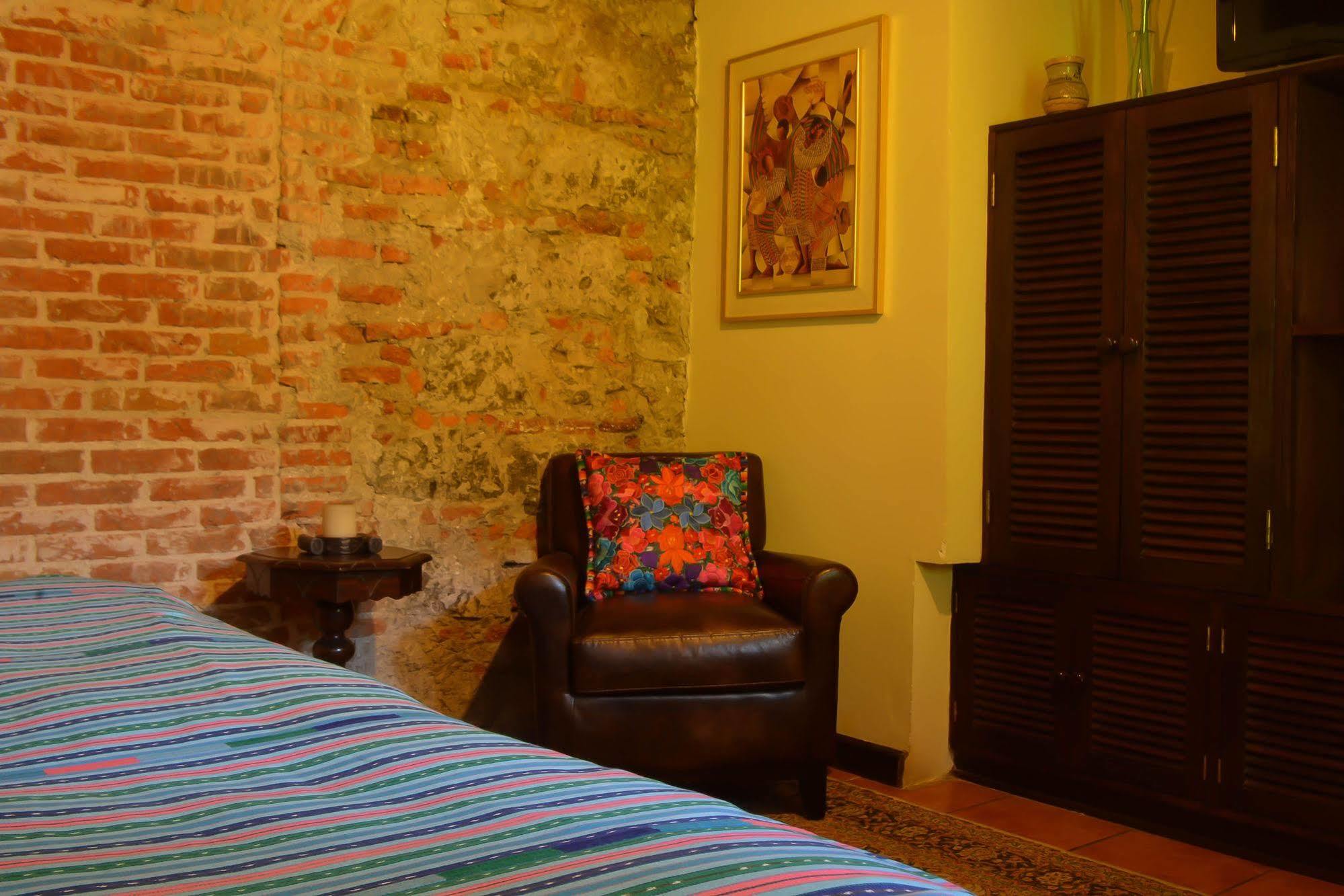 Hotel Sor Juana Antigua Esterno foto