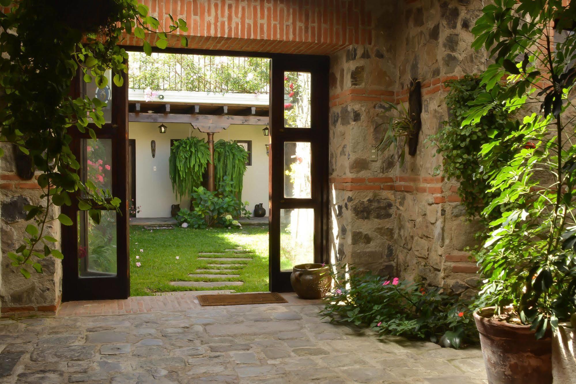 Hotel Sor Juana Antigua Esterno foto